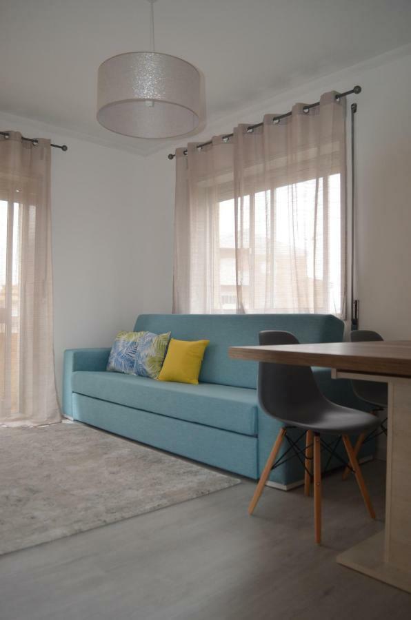 Modern And Cozy Apartment Вила Нова ди Гая Екстериор снимка